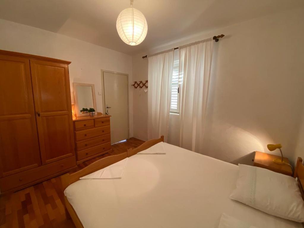 Matilda - Seaview & Parking Apartment *