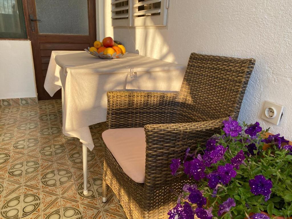 Matilda - Seaview & Parking Apartment Makarska