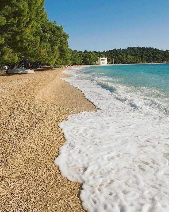 Matilda - Seaview & Parking Apartment Makarska